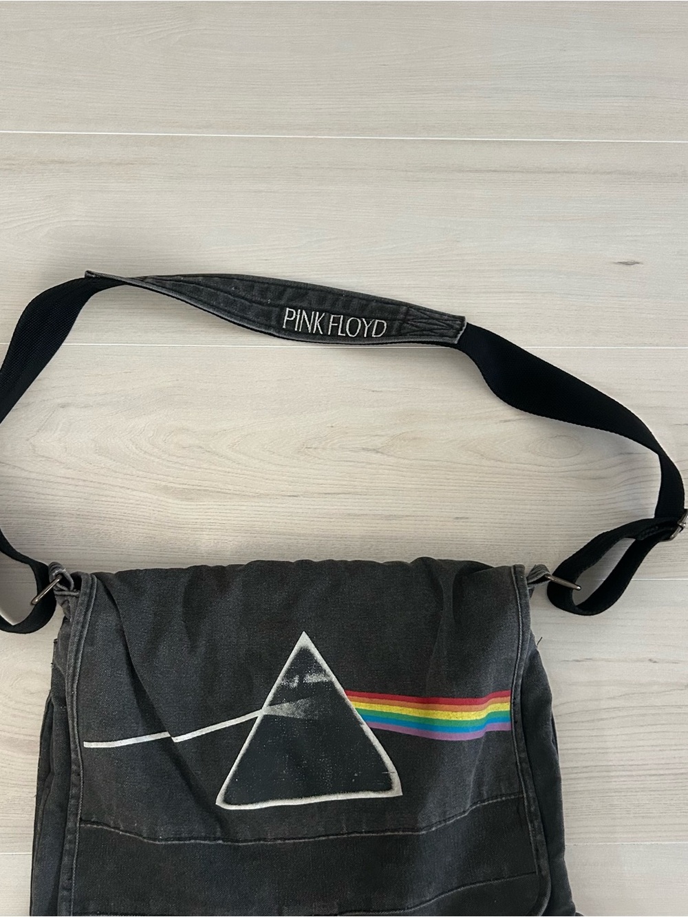 pink floyd messenger bag - Picture 3 of 14